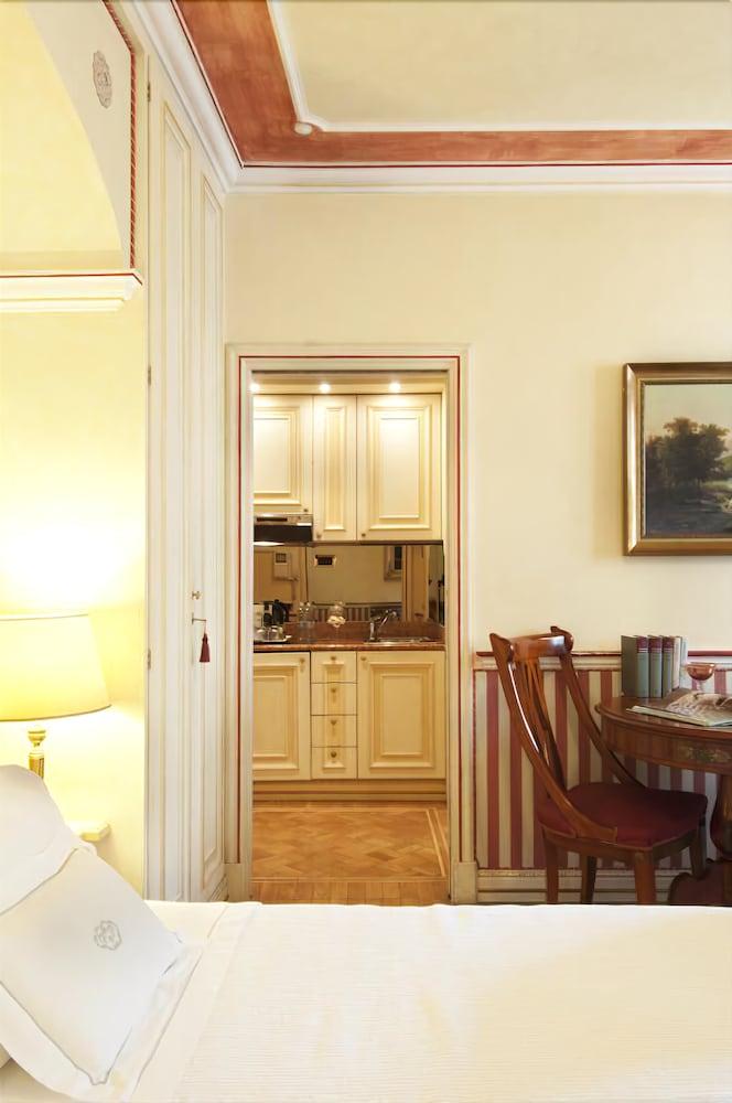 Petit Palais Hotel De Charme Милан Номер фото